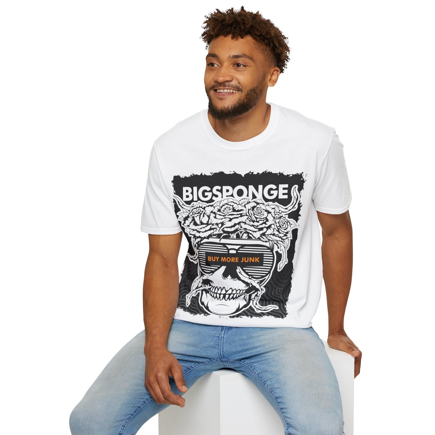 BIGSPONGE - Buy More Junk Skull Vase Tee