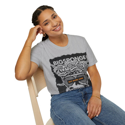 BIGSPONGE - Buy More Junk Skull Vase Tee